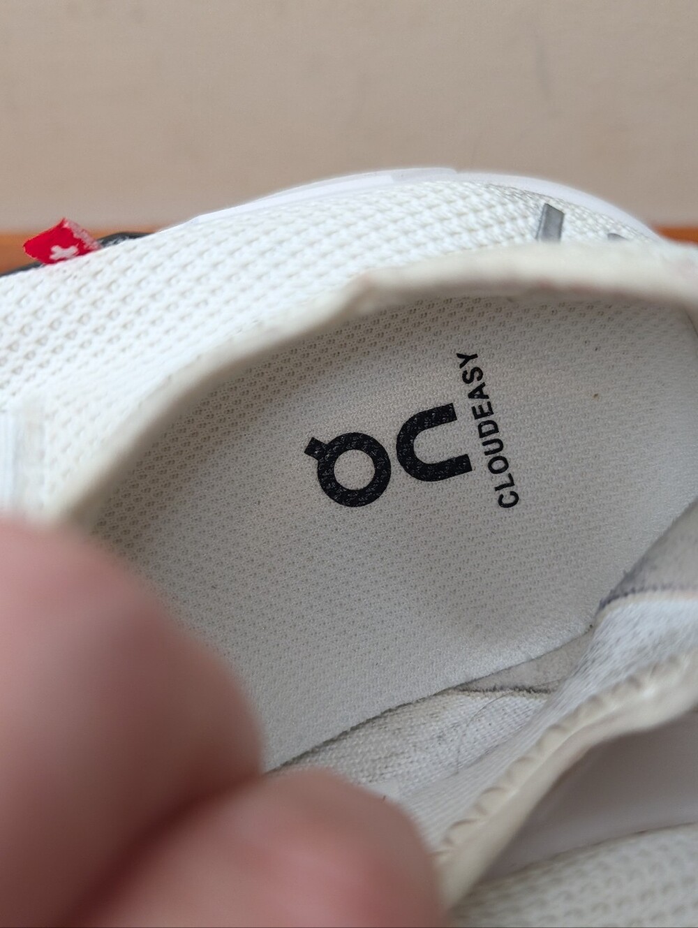 On Cloudeasy Womens 9 White Slip-On Running Shoes CloudTec Sneakers W9 - Picture 3 of 6